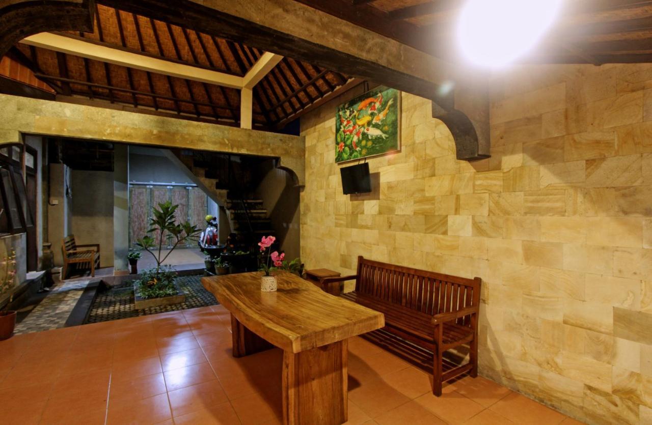 Sari House Ubud - Balinese Style Homestay Exterior photo