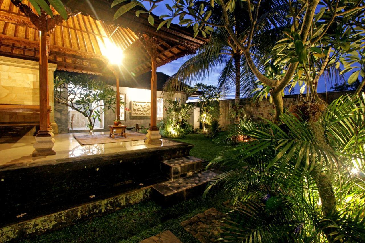 Sari House Ubud - Balinese Style Homestay Exterior photo