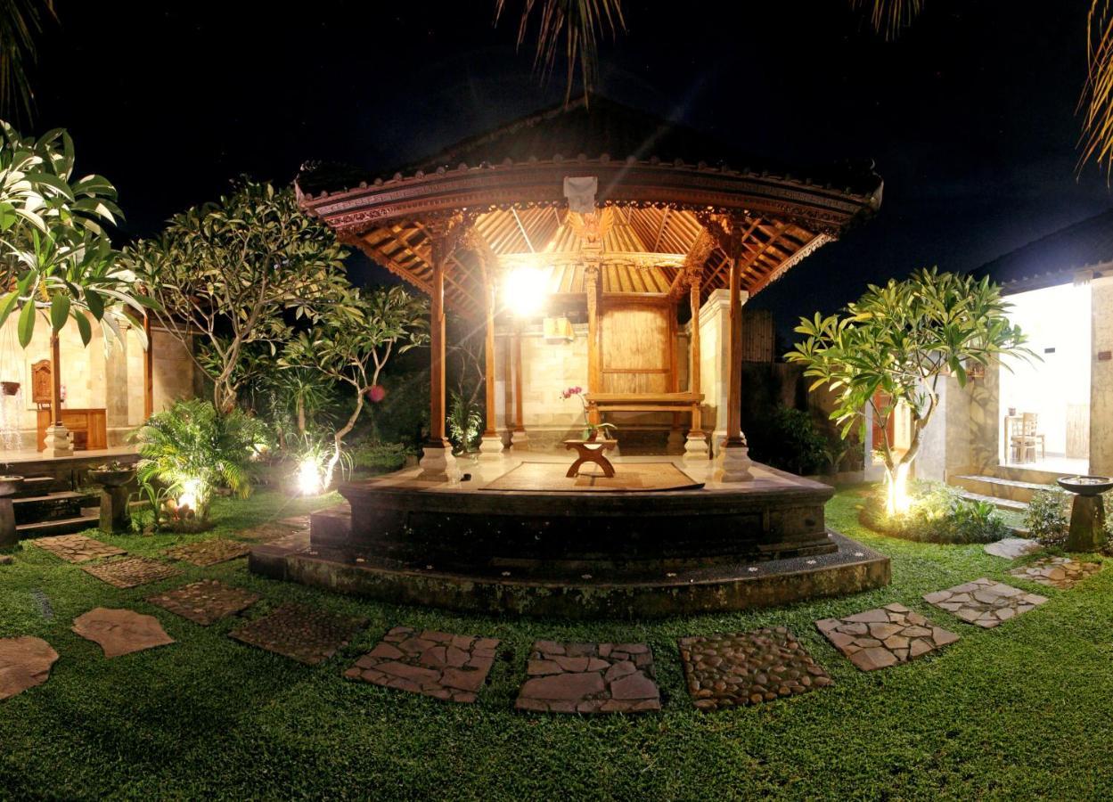 Sari House Ubud - Balinese Style Homestay Exterior photo