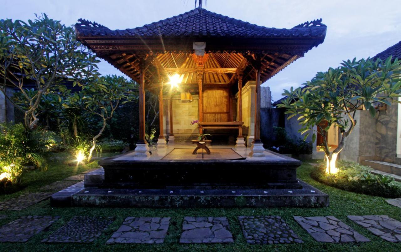 Sari House Ubud - Balinese Style Homestay Exterior photo