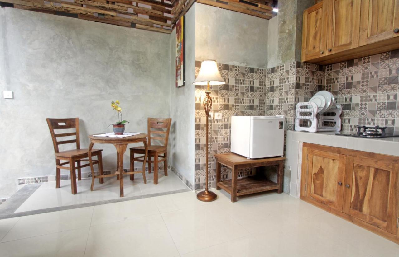 Sari House Ubud - Balinese Style Homestay Exterior photo