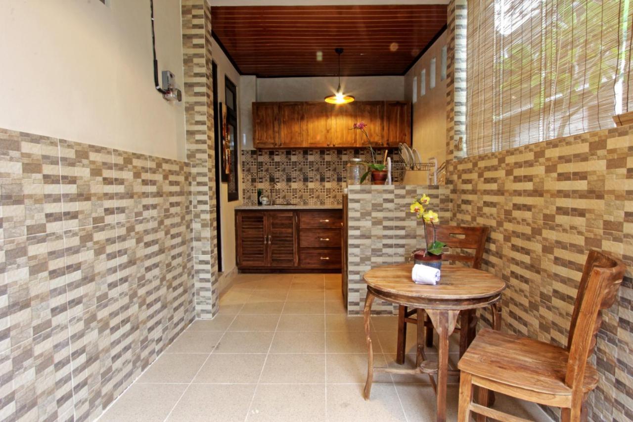 Sari House Ubud - Balinese Style Homestay Exterior photo
